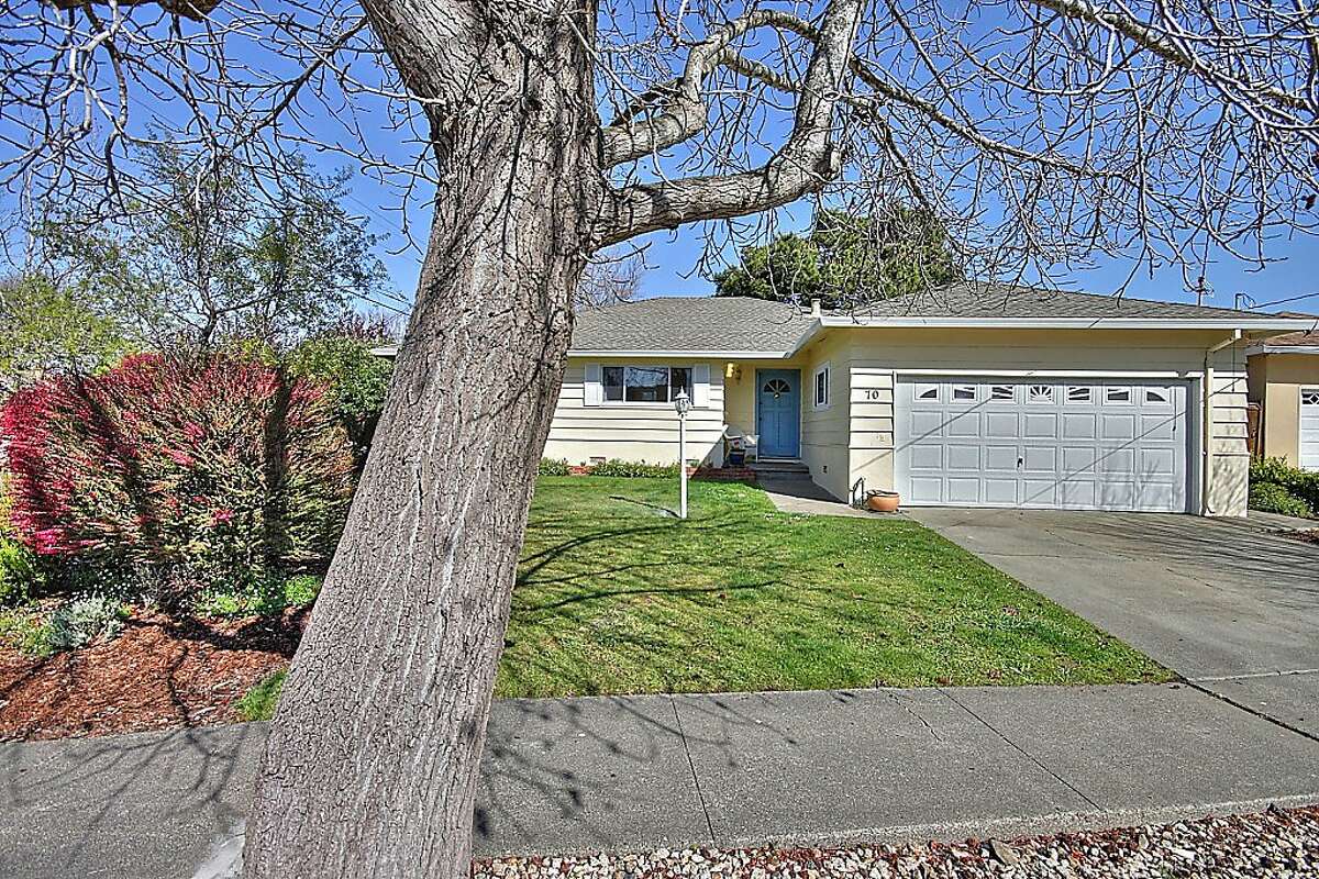 Mariner Cove ranch home in Corte Madera
