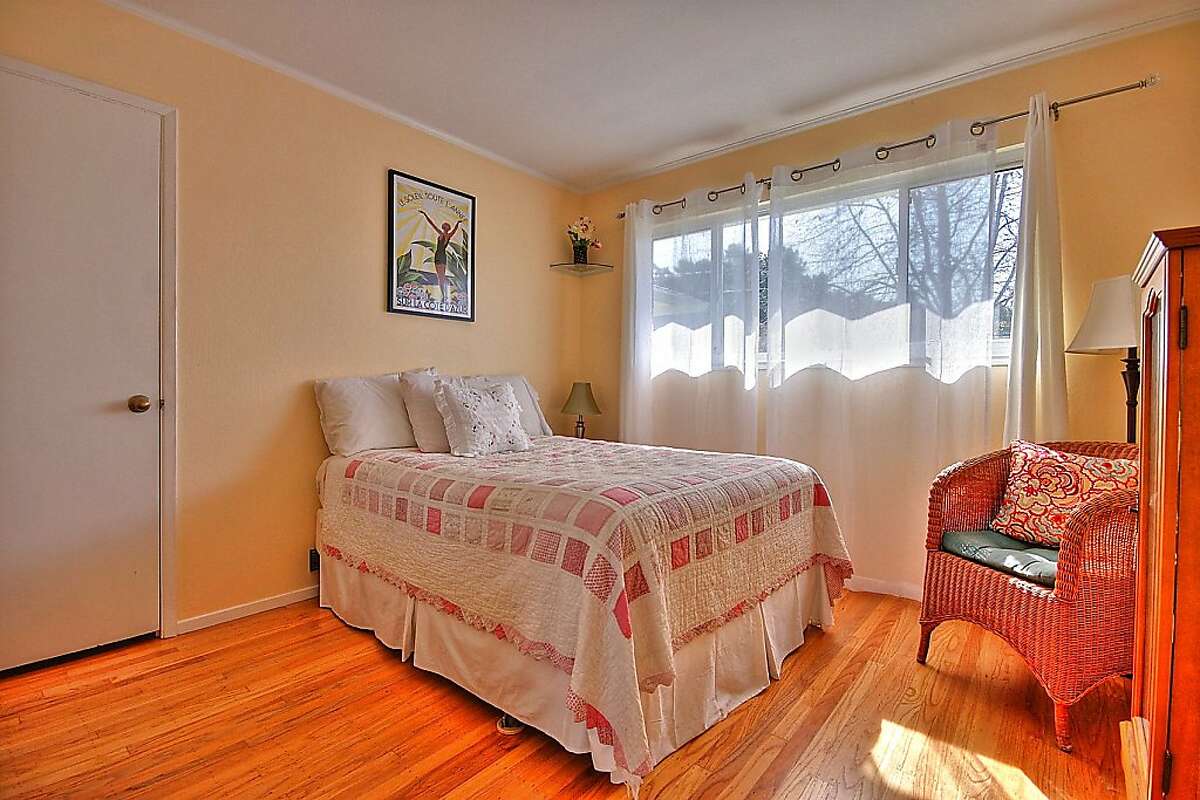 Mariner Cove ranch home in Corte Madera