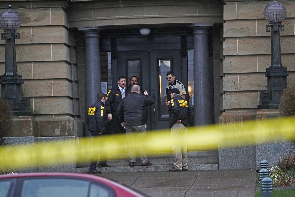 Judge stabbed, deputy shot in courthouse struggle