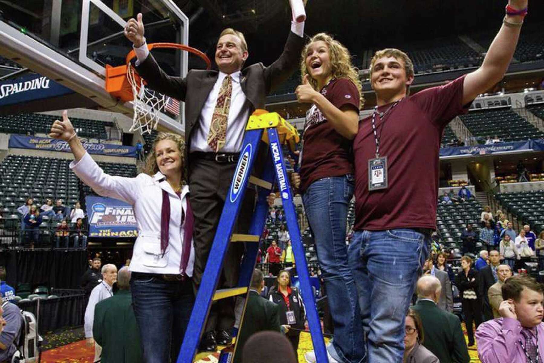 Schaefers cherish Aggieland support