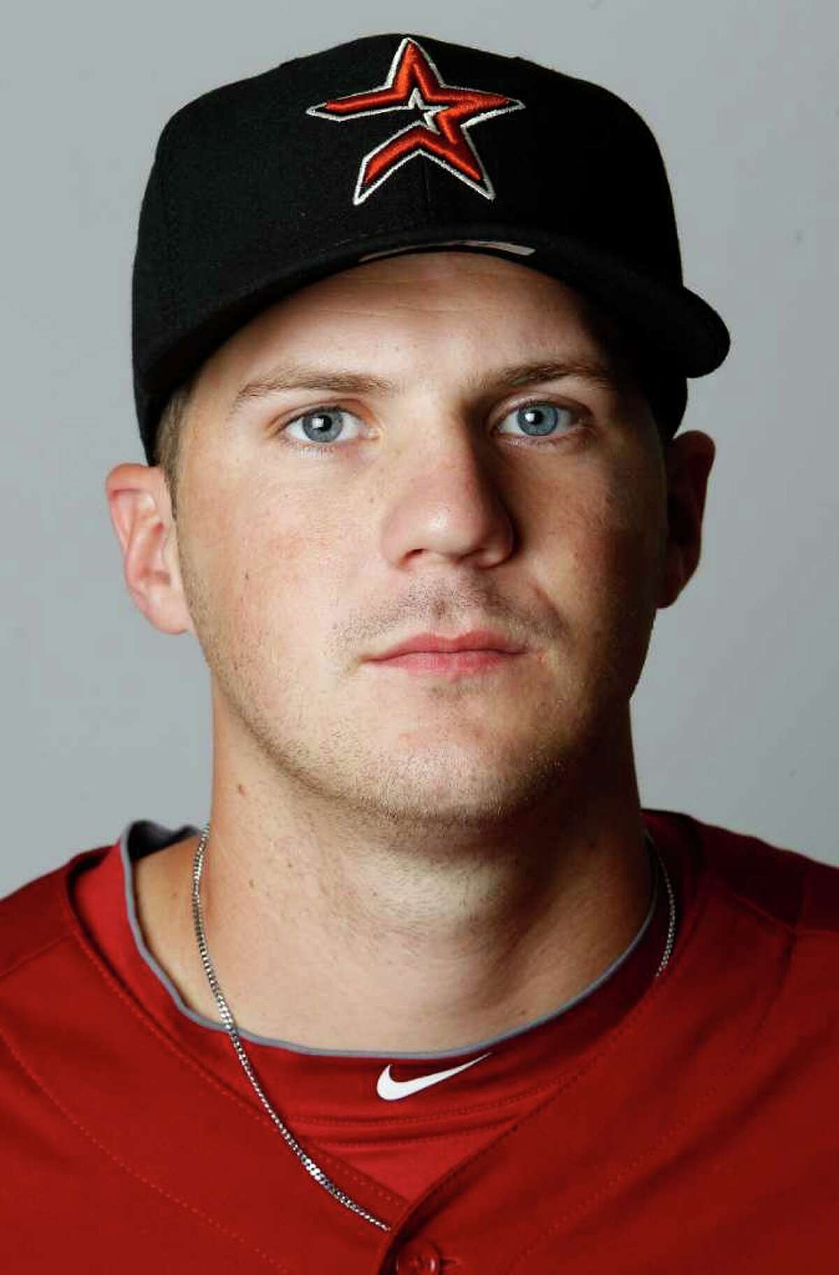 Clemens pitches to minor leaguers at Astros camp