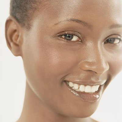 10 Beauty Moves Guys Find Sexy