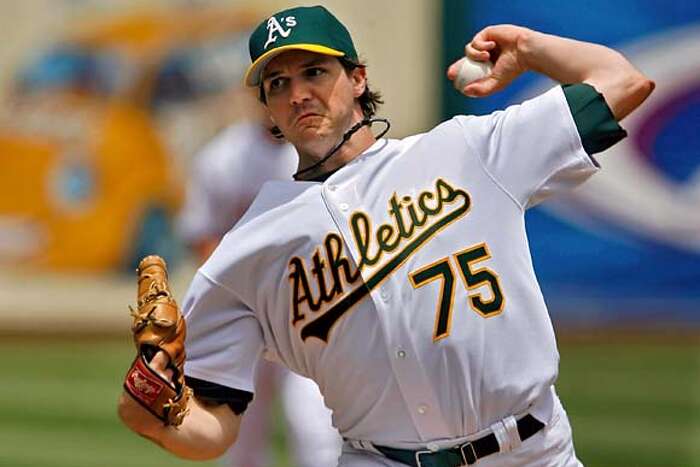 Pitching guru Tom House overhauls Barry Zito