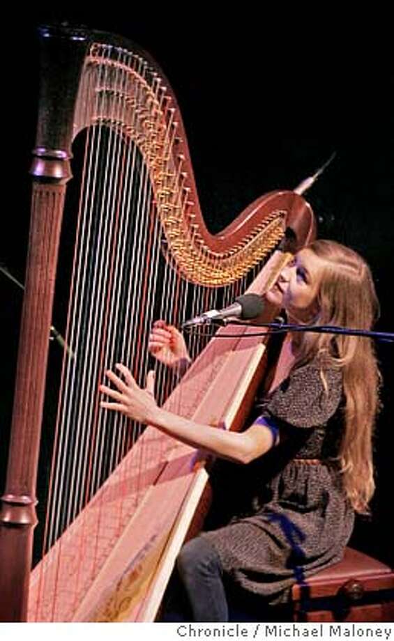REVIEW / Chanteuse with a harp mesmerizes sellout S.F. crowd SFGate