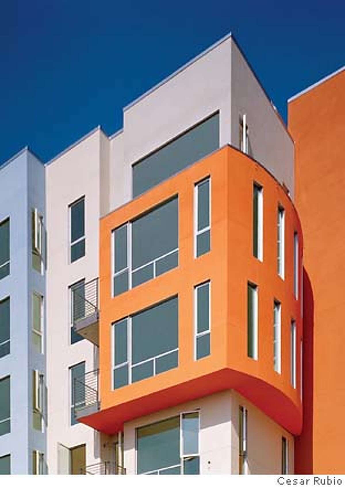 MODEL HOME 200 Second Street, Oakland / TINY, BUT TRENDY / Jack London