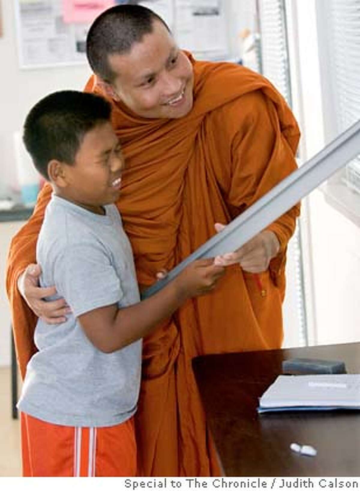 OAKLAND / THE MOTHER TONGUE / Cambodian children studying ...