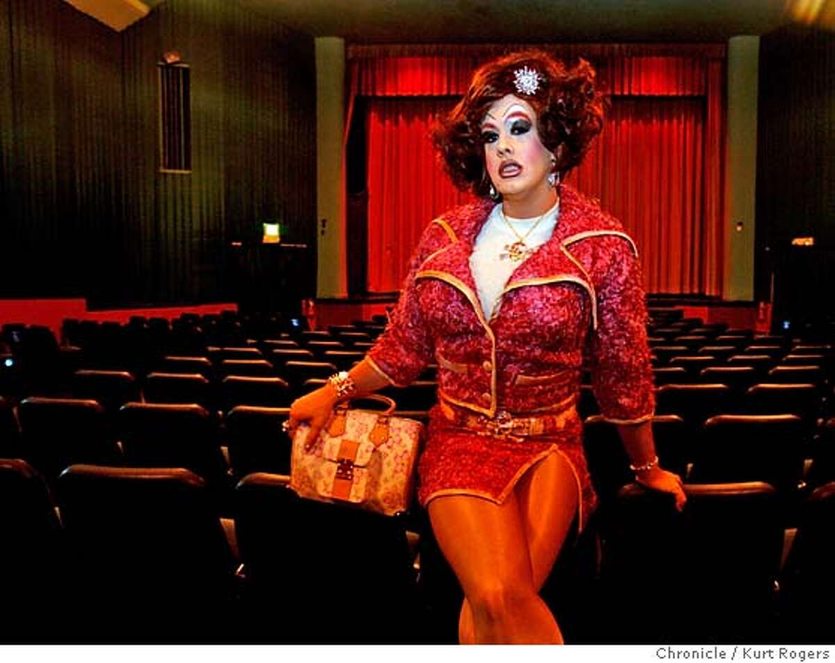 PAINT IT BLACK / Makeup to put you in a ghoulish mood