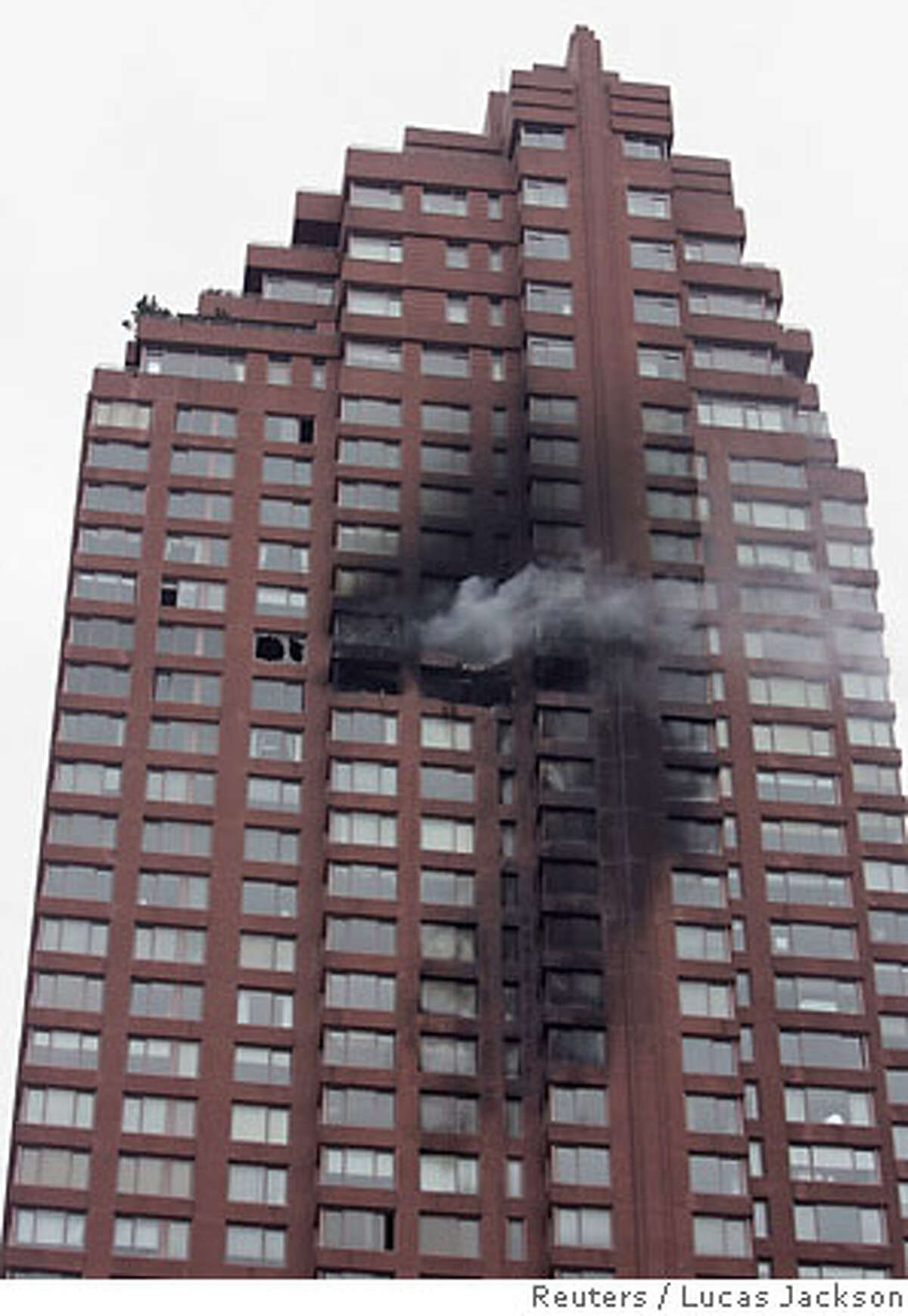 Pitcher's stunning death / Small plane carrying Yankees' Cory Lidle and