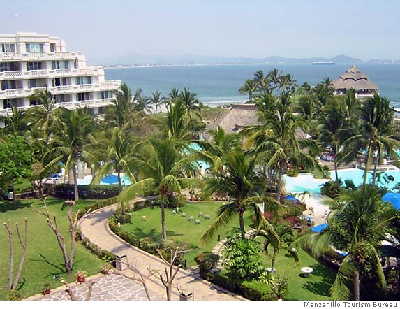 Mexican beach resort burgeons / Manzanillo developments on the move