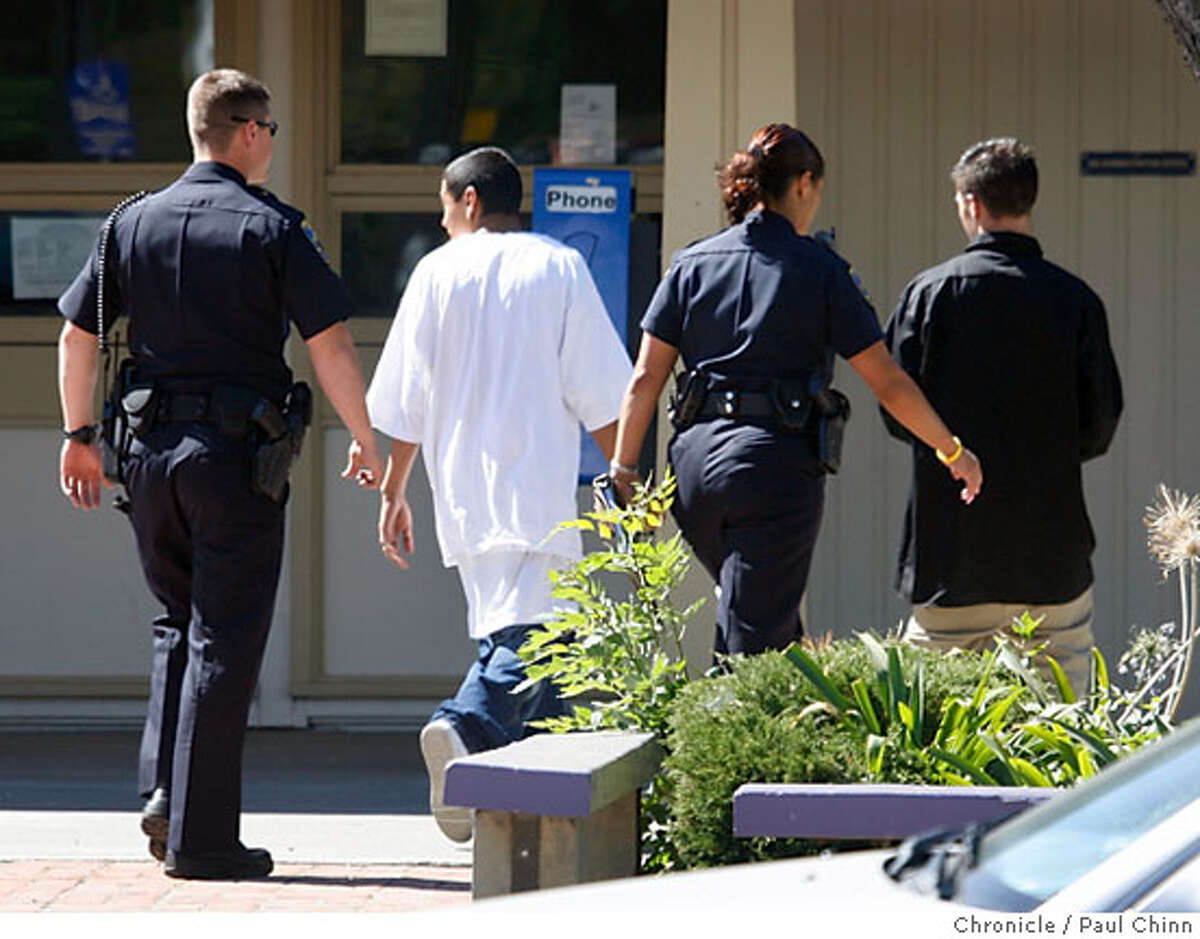 FREMONT / High school lockdown 2 students stabbed