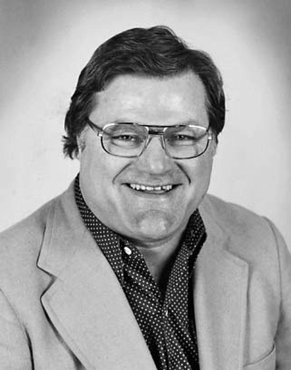 Monty Stickles, former 49ers tight end, Raiders and Cal football broadcaster and radio talk show host who died Sept. 06, 2006, aged 68.