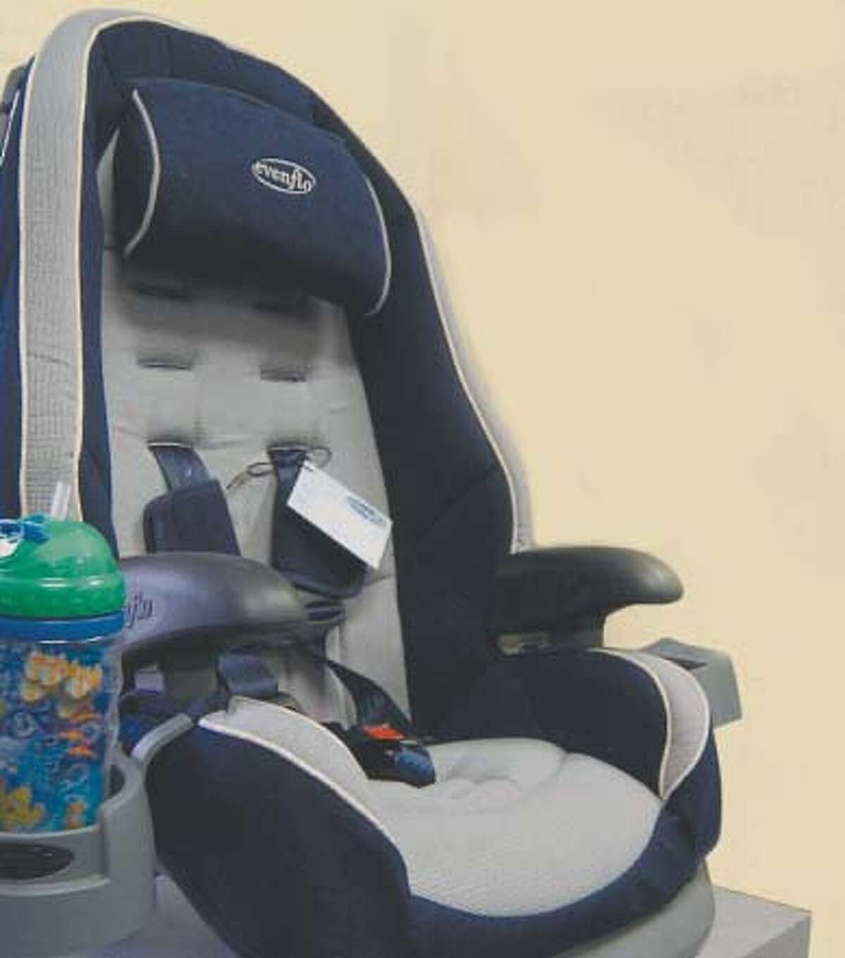 The state Legislature has passed a bill to require parents to strap their kids into backseat car booster seats until they are 8 years old or reach a certain height.