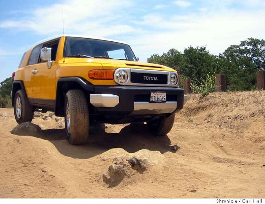 Like A Blast From The Past The Fj Cruiser Is Built For Sierra