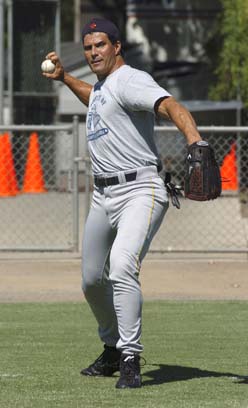 Jose Canseco Challenges Alex Rodriguez to a Polygraph Test