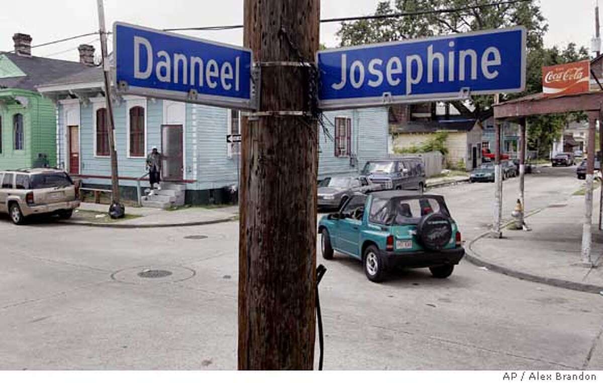 Crimetorn New Orleans sends SOS / Mayor Nagin wants National Guard to