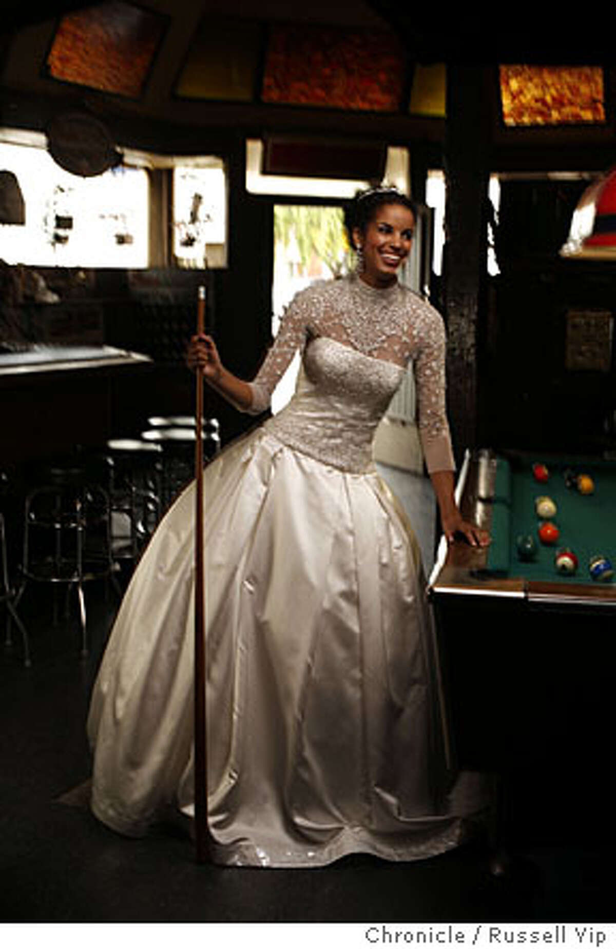 THE GOWN / Strapless Begone! / Wherein 