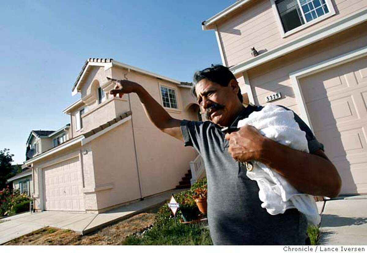 NEIGHBORHOODS CRUMBLE IN WAVE OF FORECLOSURES