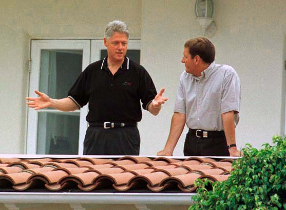 Enmeshed in scandal / Billionaire Ron Burkle claims to eschew the