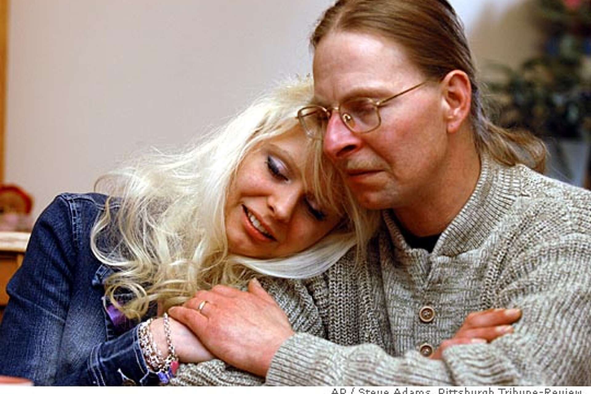 Woman who went missing at age 14 reunited with kin / She said she'd