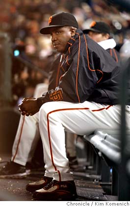 Controversial Barry Bonds Failed to Change Locker Room Relations