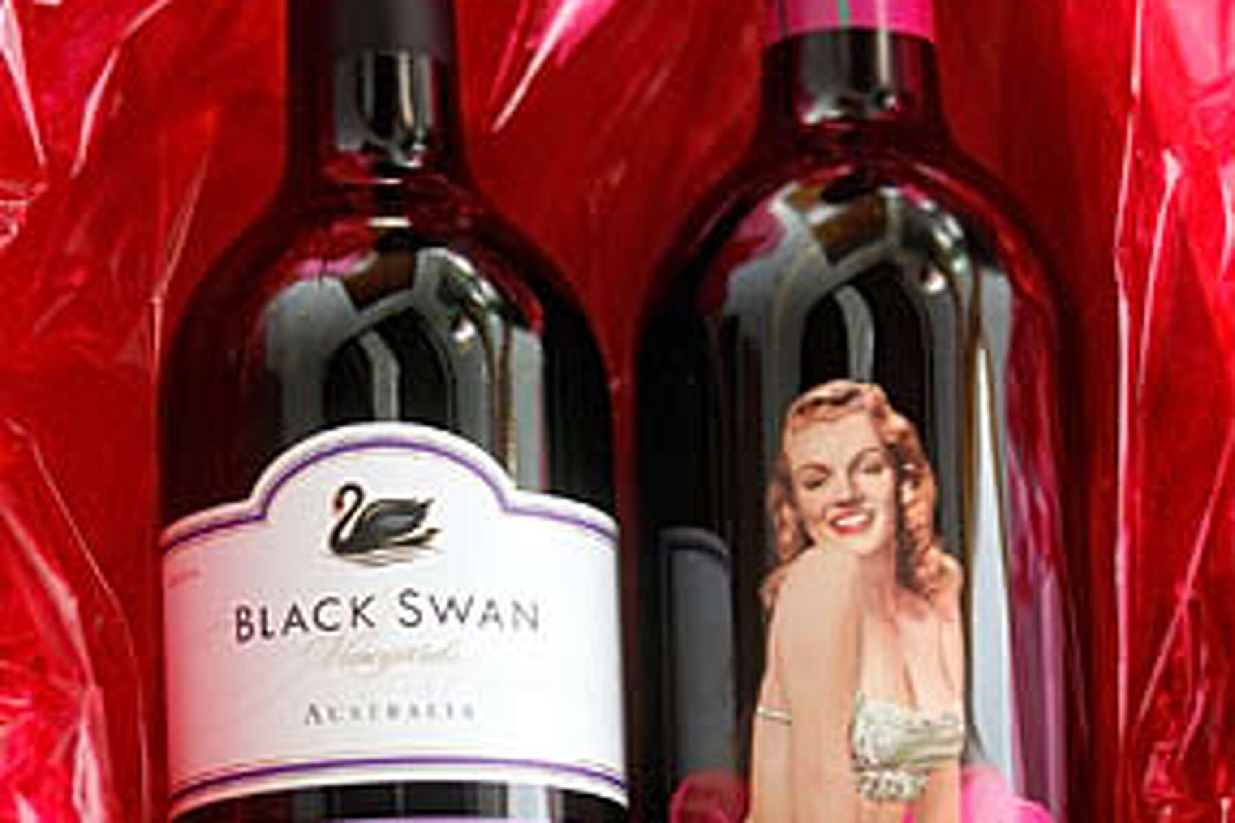 Black Swan Red Wine Glasses