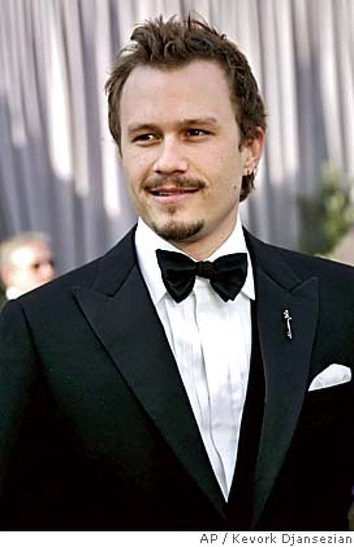 THE 78TH ANNUAL ACADEMY AWARDS / Oscar fashion elicits some giggles, sighs