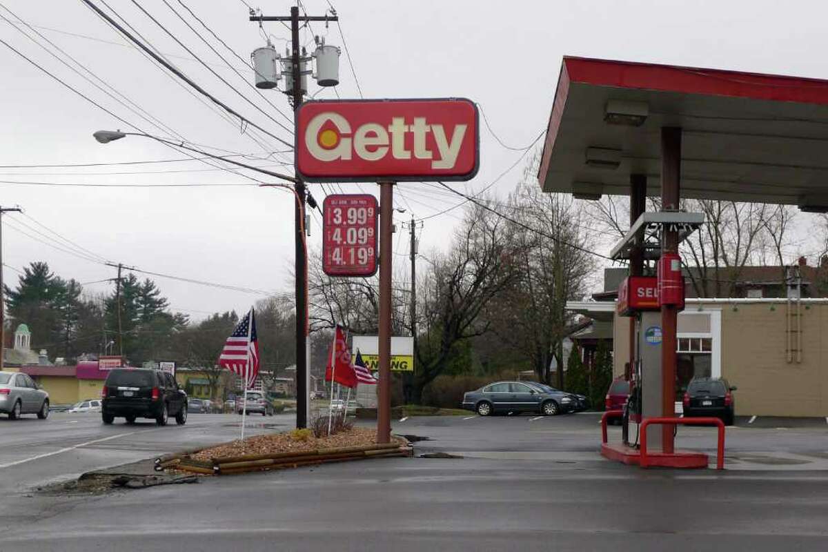 Legal, but deceptive, gas price signs