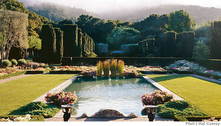 Filoli At 30 Landmark Garden Continues To Blossom In Its Filoli S Sunken Garden Is Surrounded By A Neatly Sheared Hybrid Yew Hedge Taxus X Media