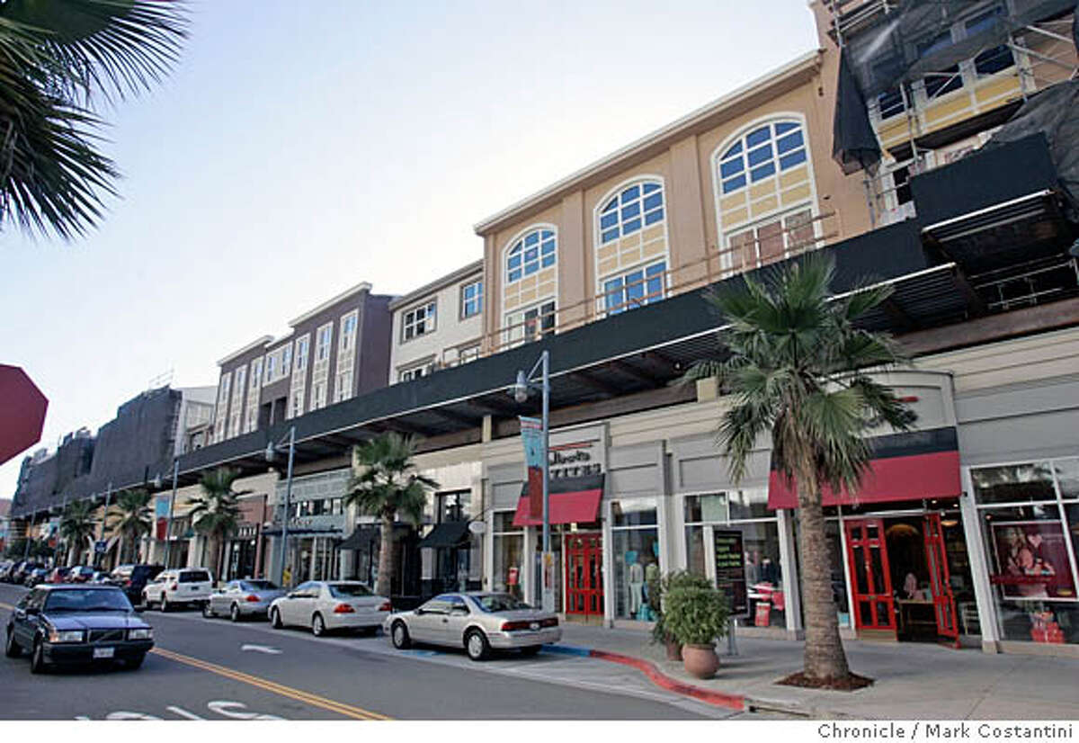 MODEL HOME Bay Street, Emeryville / Living above it all / Emeryville