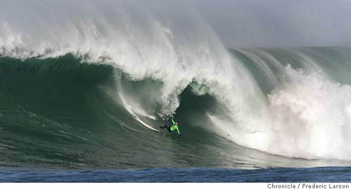 MAVERICK'S SURF CONTEST / Mountain of an event / South African drops in ...