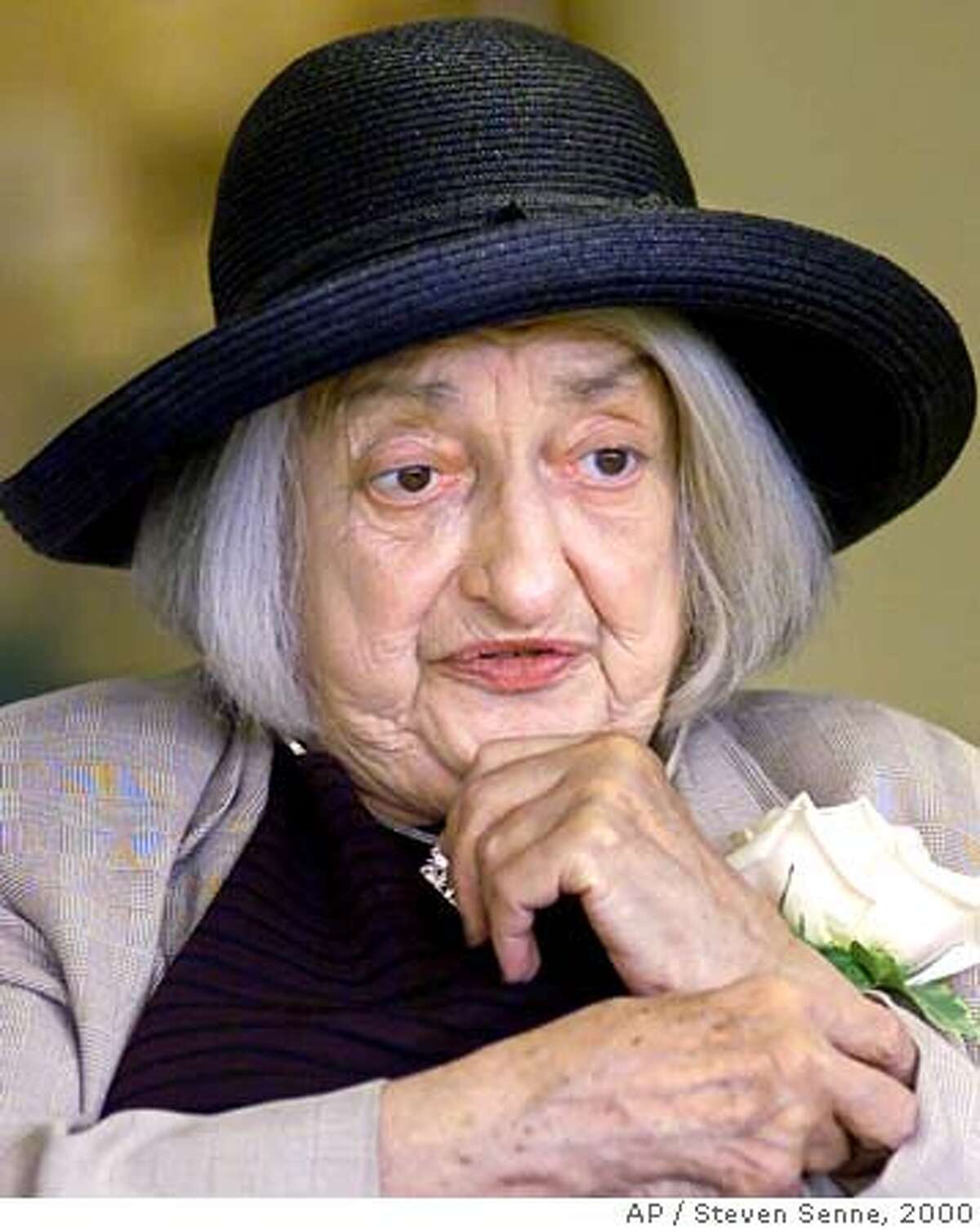 Betty Friedan Feminist Dies At 85 Writings In Feminine Mystique Had Global Impact Still 