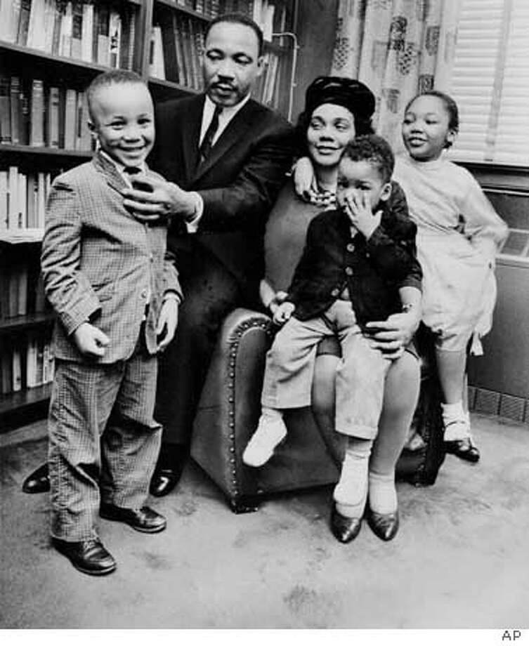 CORETTA SCOTT KING: 1927-2006 / A FORCE FOR CIVIL RIGHTS - SFGate