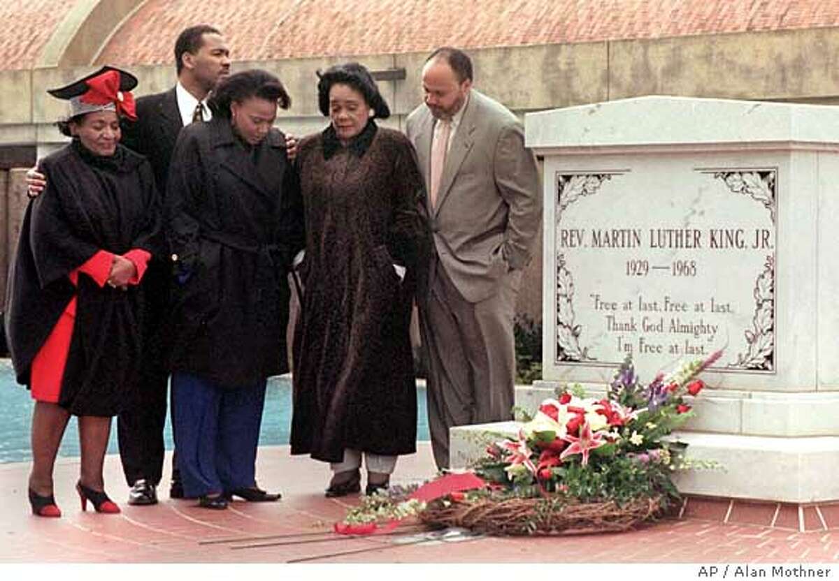 CORETTA SCOTT KING: 1927-2006 / A FORCE FOR CIVIL RIGHTS