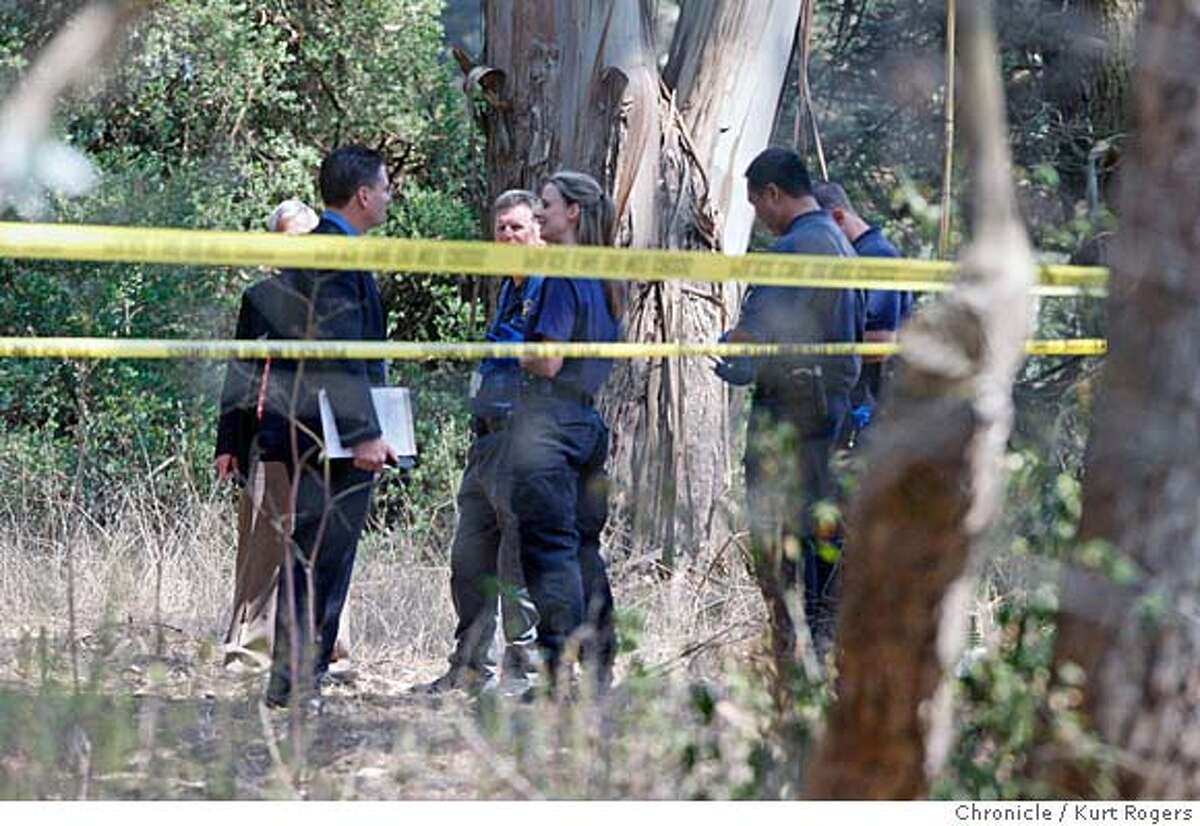 Police in Golden Gate Park investigate a body that was discovered near Martin Luther King Dr on the south side of the park. WEDNESDAY, SEPT 5, 2007 KURT ROGERS SAN FRANCISCO SFC THE CHRONICLE GGP_POLICE_009_kr.jpg