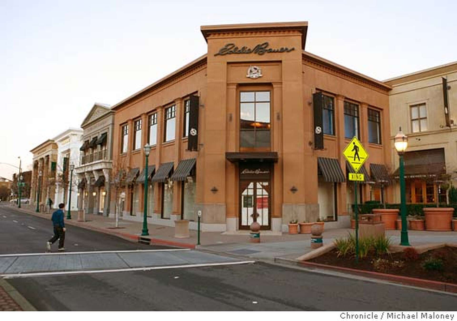 Fast fashion forward Cheap chic H M a success in S.F. East Bay is next