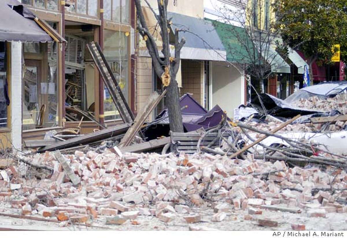 6.5 quake razes landmark, kills two in Paso Robles / 'VERY VIOLENT
