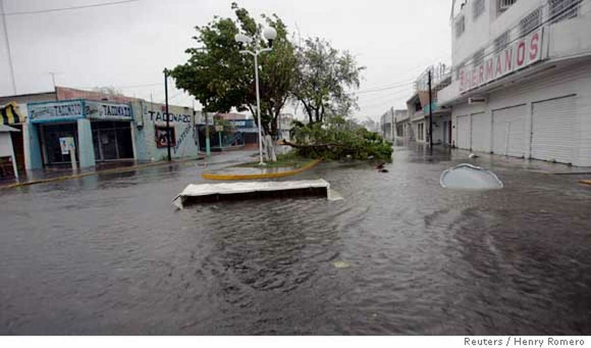 Huge hurricane roils Yucatan