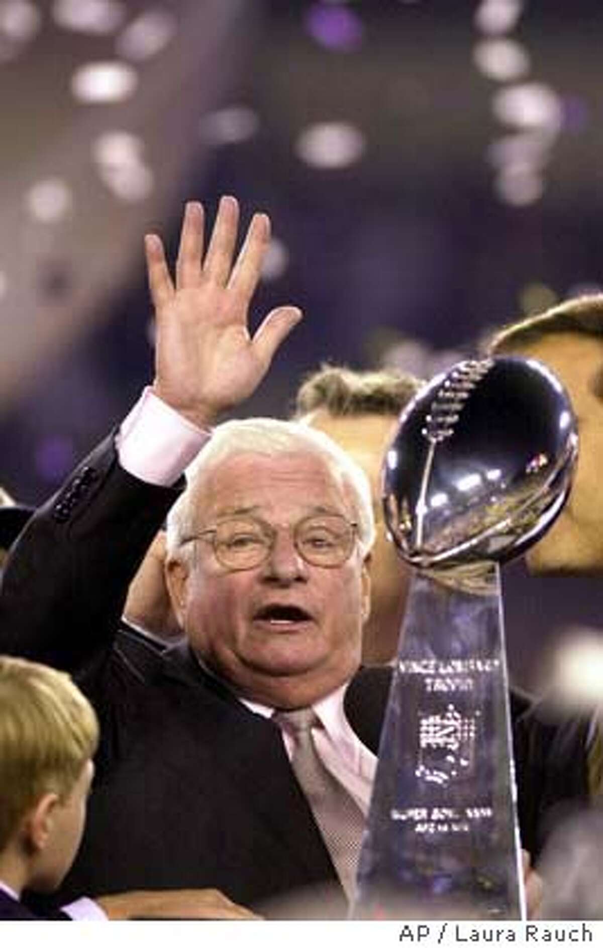 Art Modell deserves place in the Hall