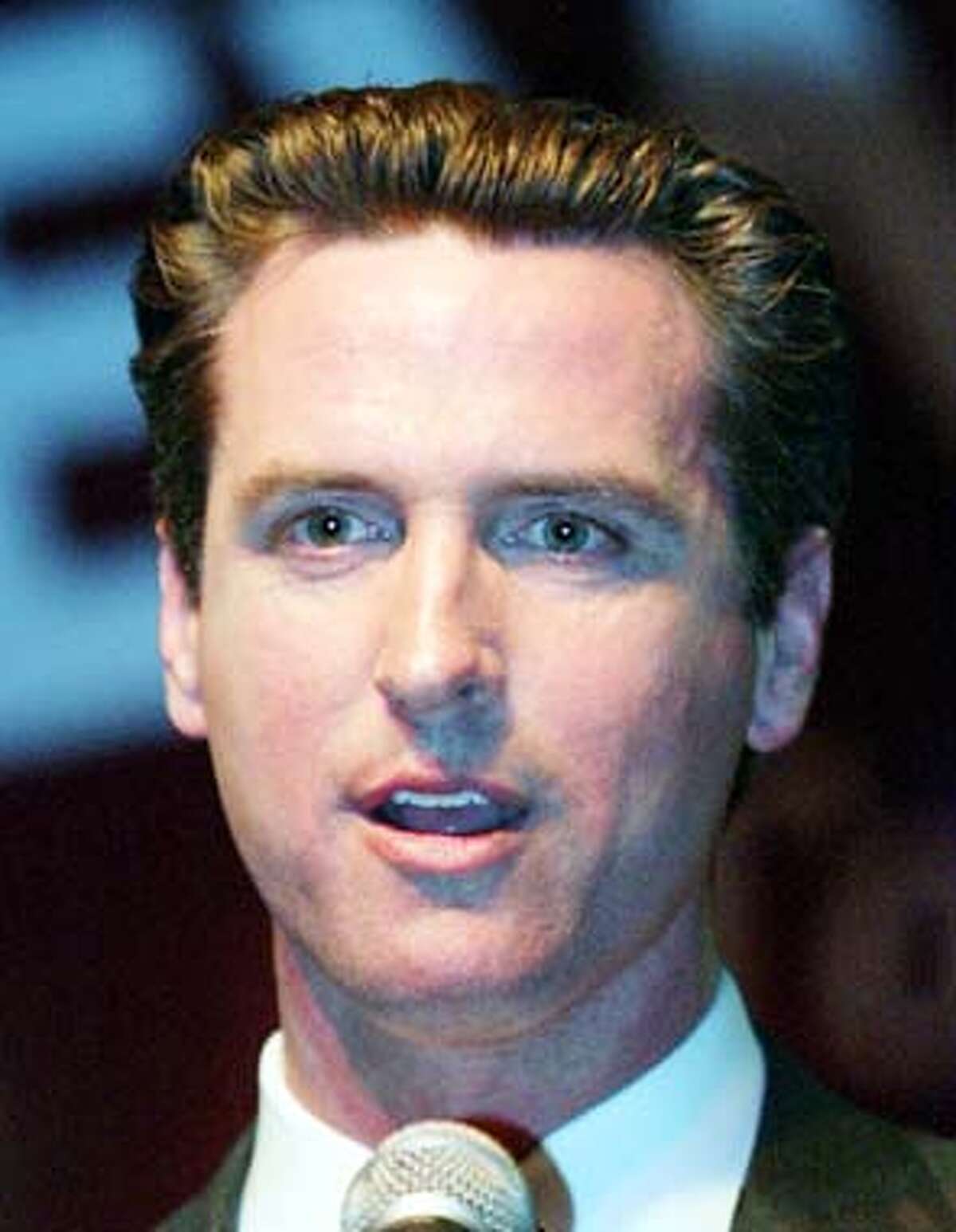 San Franicisco mayoral candidate Supervisor Gavin Newsom addresses supporters at an election night party in San Francisco, November 4, 2003. Newsom came in first in a field of six major candidates and will face fellow supervisor Matt Gonzalez in a runoff election in December. REUTERS/Lou Dematteis Matt Gonzalez Matt Gonzalez is picking up voters from Alioto, Ammiano and Leal, the poll shows. Matt Gonzalez is picking up voters from Alioto, Ammiano and Leal, the poll shows. Matt Gonzalez Matt Gonzalez