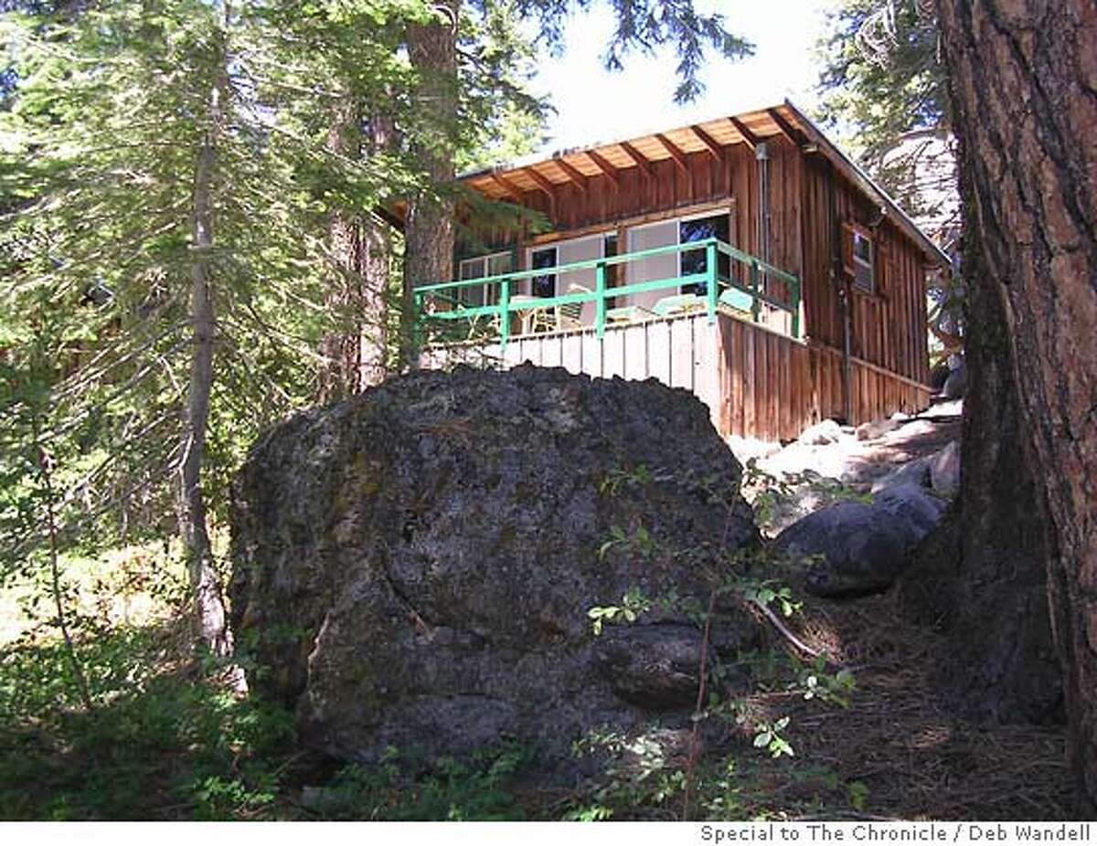 RURAL RETREAT / Kit Carson Lodge