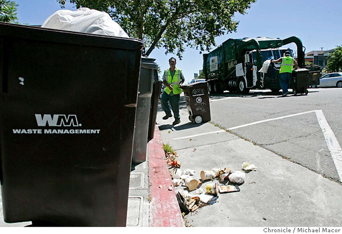 Oakland sues garbage collection company / City says firm's lockout is creating hazardous trash