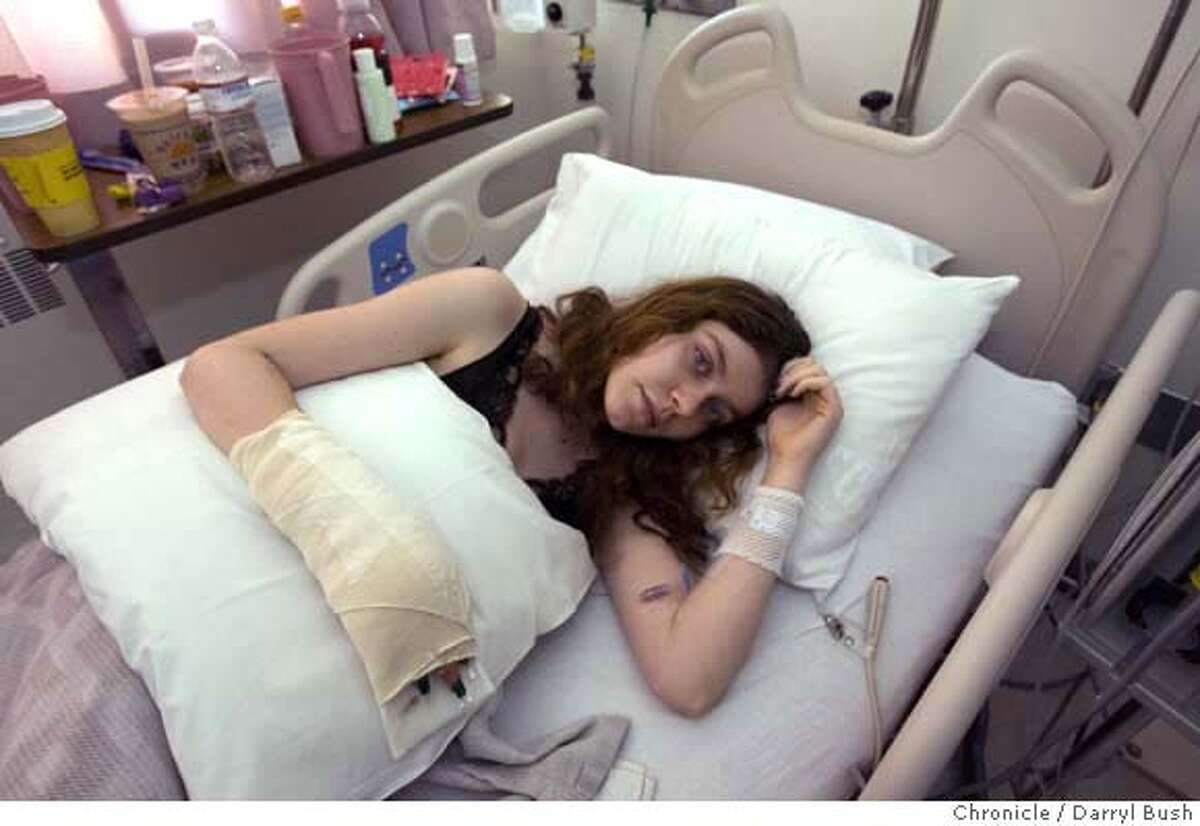 roisin07_0001_db.JPG Roisin Isner, 17, of San Francisco, rests in her hospital room at San Francisco General while family and friends visit her, as she recovers from having her hand injured by fireworks in Dolores Park in San Francisco, CA, on Friday, July, 6, 2007. photo taken: 7/6/07 Darryl Bush / The Chronicle ** Roisin Isner (cq) MANDATORY CREDIT FOR PHOTOG AND SF CHRONICLE/NO SALES-MAGS OUT