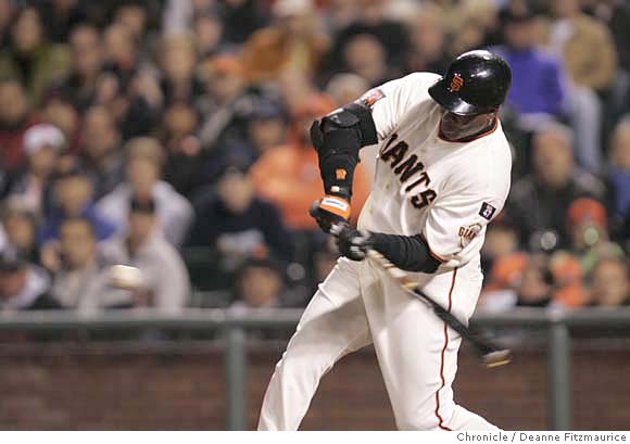 NO. 750 / Bonds HR ties game in 8th, but bullpen fails in 10th