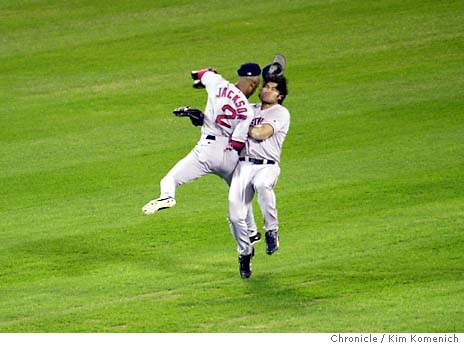 2003 ALDS Gm5: Damon, Jackson collide, Dye thrown out at second 