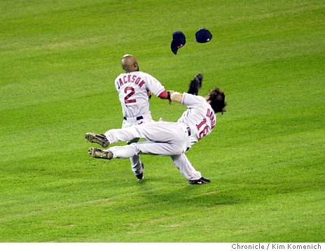 2003 ALDS Gm5: Damon, Jackson collide, Dye thrown out at second 