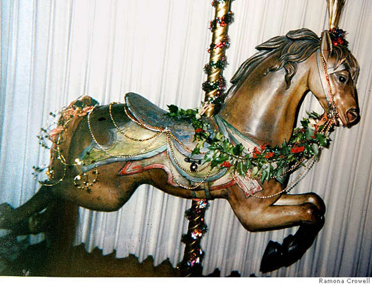 Readers share their Christmas trees / Living and fake, artful and