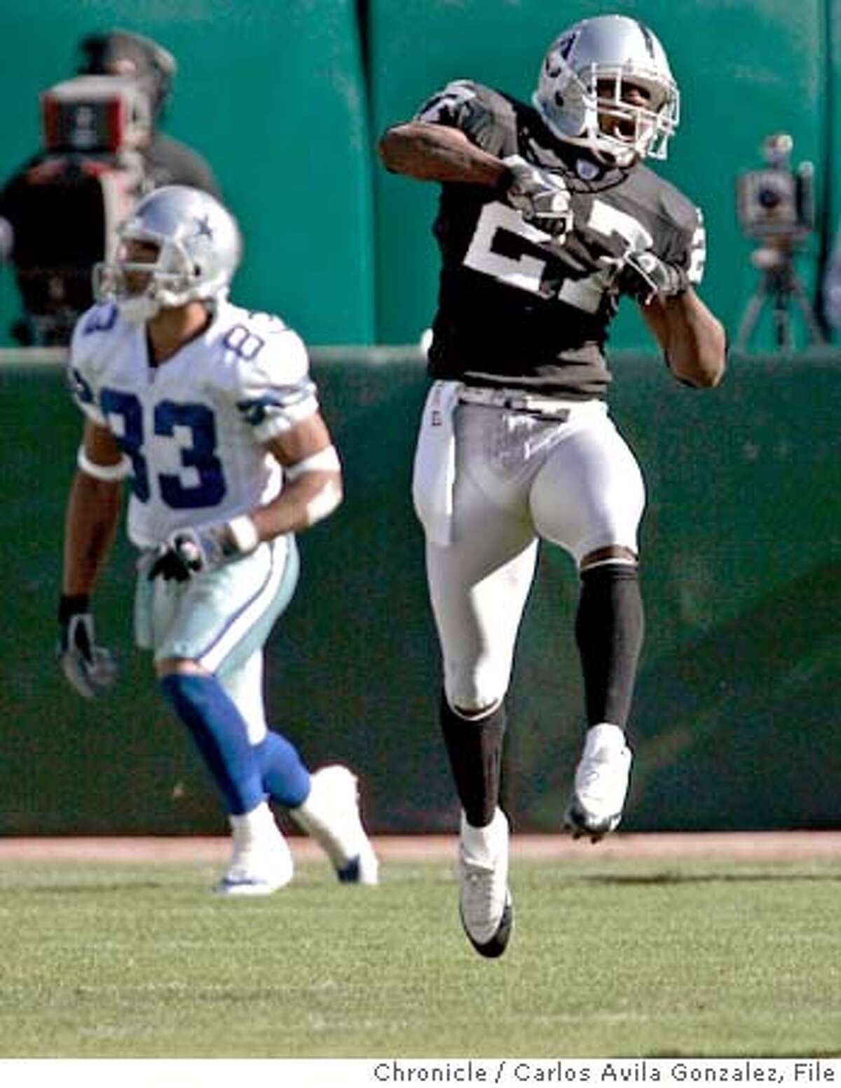 Oakland, California, USA. 19th Dec, 2004. Oakland Raiders