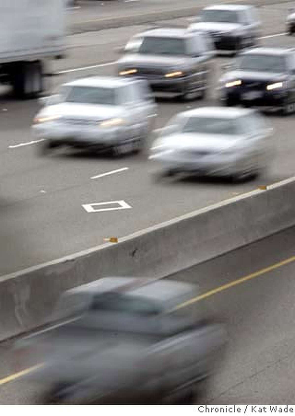 CARPOOL_0060_KW.JPG A car pool lane violator travels south on highway 880 around 5 p.m. on Wednesday April 25, 2007. This stretch of highway requires two people to be in the car from 3pm to 7pm on weekdays. Kat Wade/The Chronicle Mandatory Credit for San Francisco Chronicle and photographer, Kat Wade, No Sales Mags out