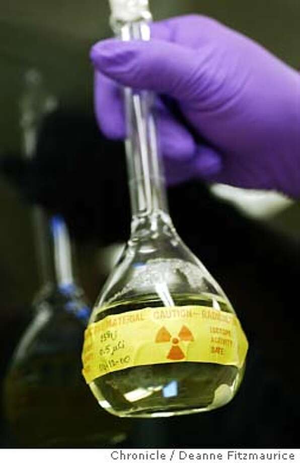 Mining bacteria's appetite for toxic waste / Researchers try to clean