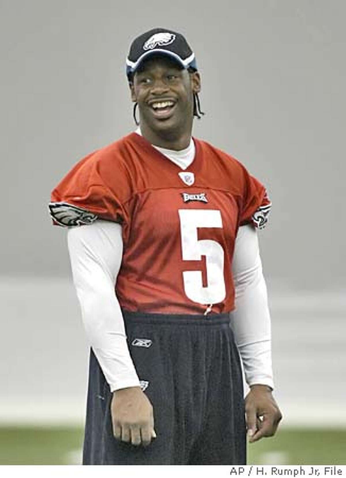 Raiders take turn at stopping McNabb